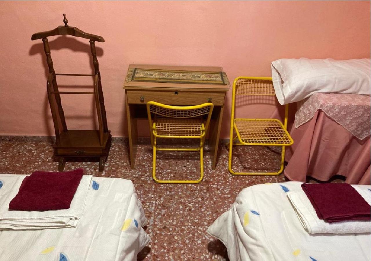 Habitacion En Casa Rural Particular El Palomar Вильена Номер фото
